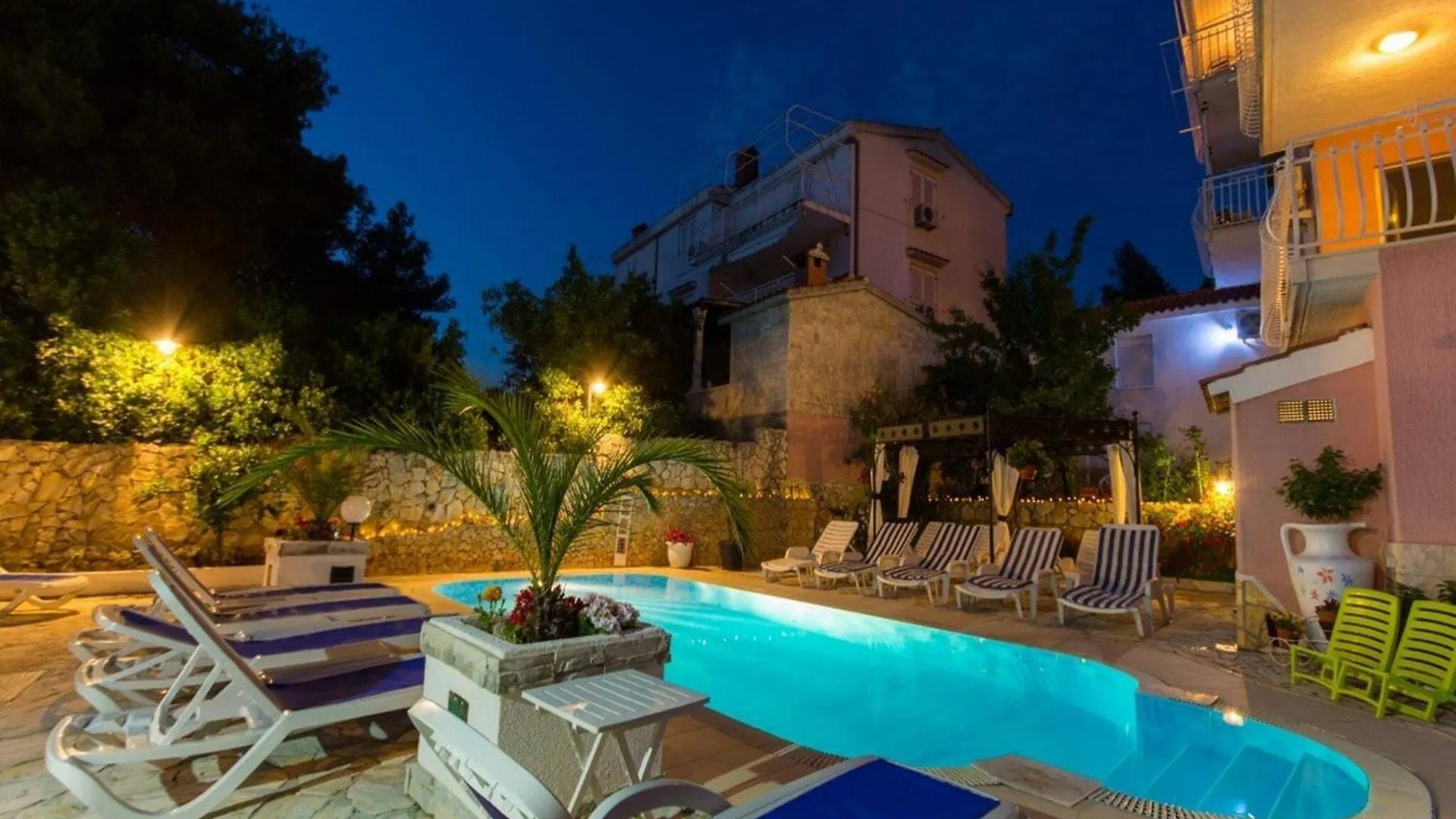Villa Stil - One Bedroom Apartment With Balcony And Sea View 102 Trogir 0*,