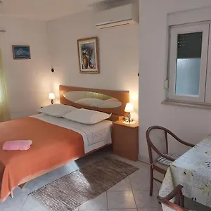  Apartment Seaside For 2 P