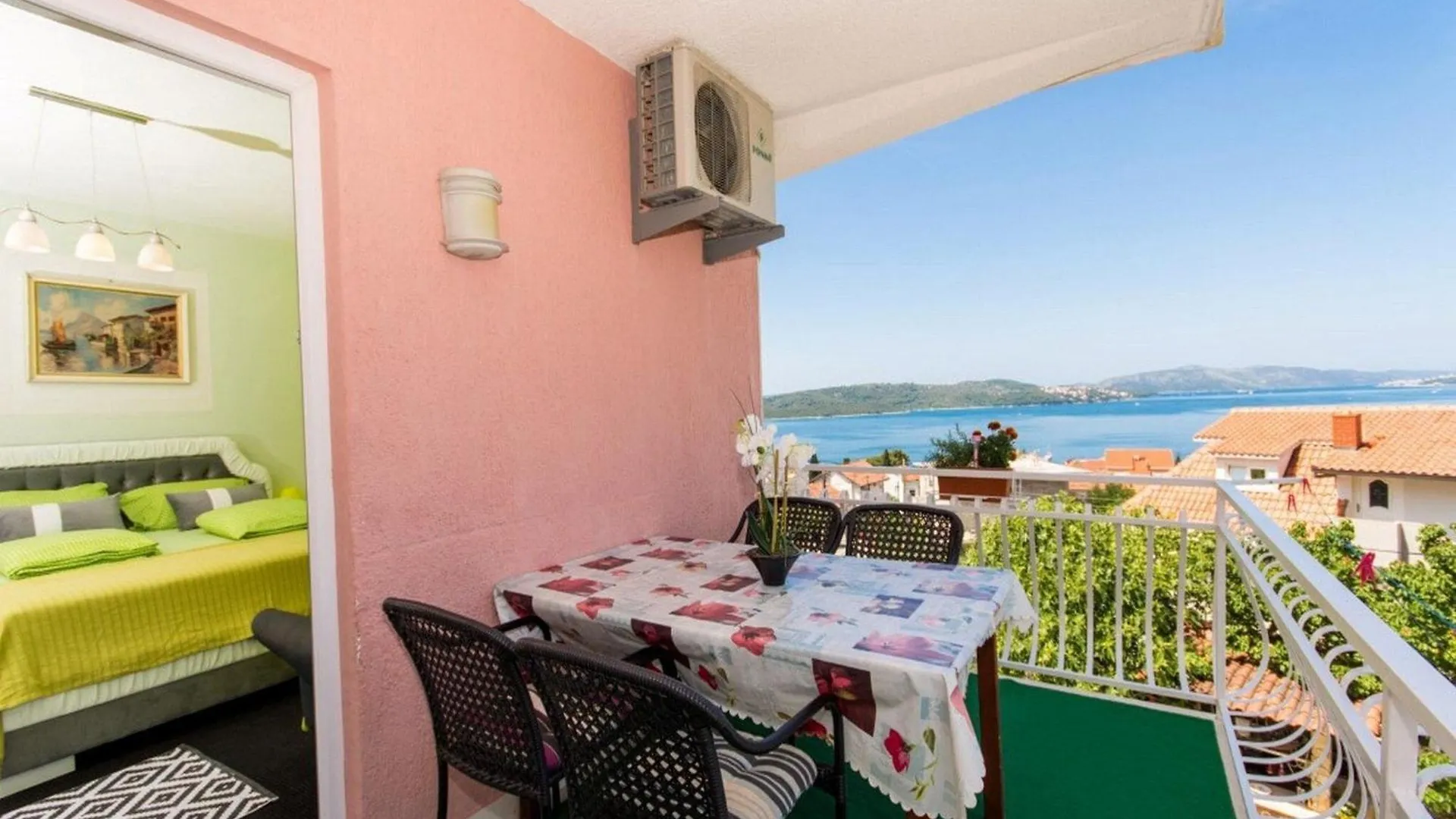 Villa Stil - One Bedroom Apartment With Balcony And Sea View 102 Trogir 0*,  Croatia
