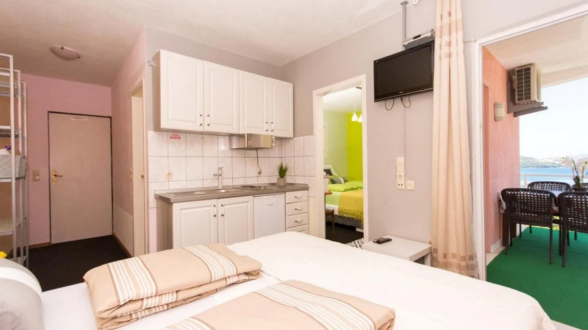 Villa Stil - One Bedroom Apartment With Balcony And Sea View 102 Trogir 0*,