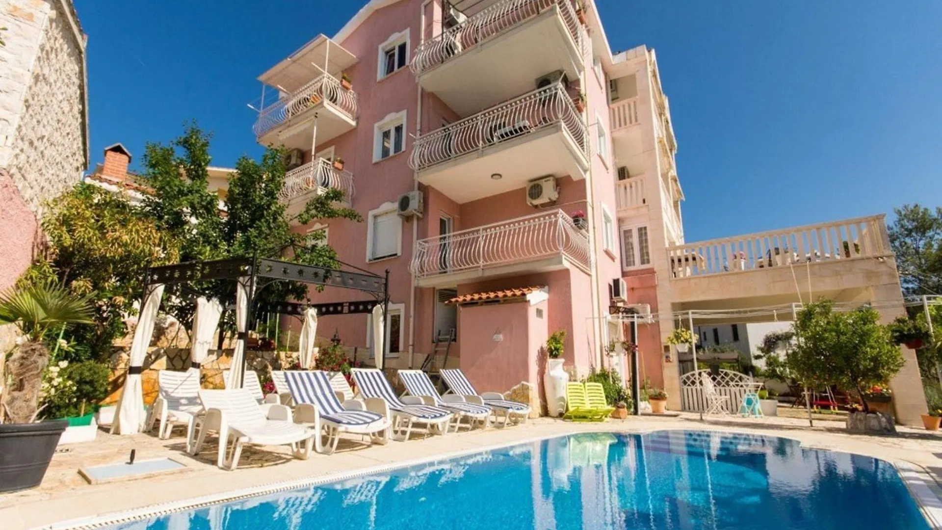 Villa Stil - One Bedroom Apartment With Balcony And Sea View 102 Trogir