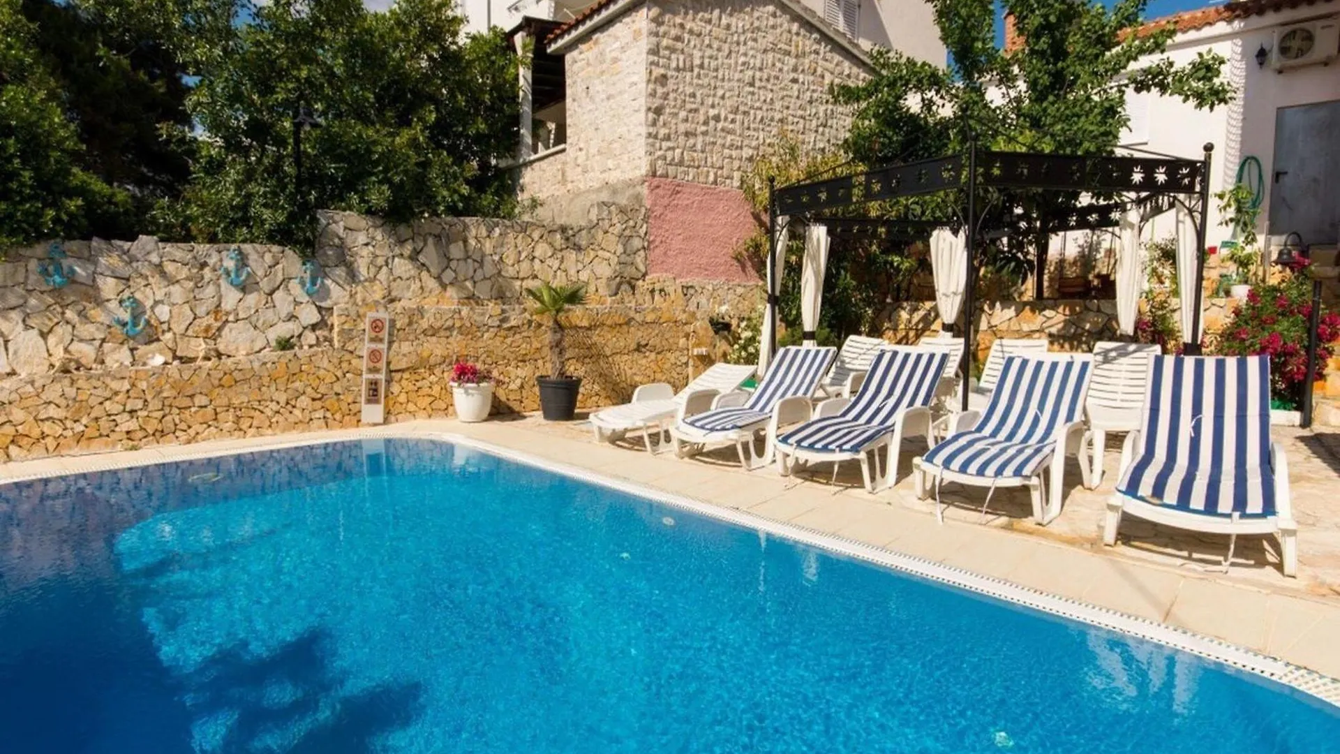 Villa Stil - One Bedroom Apartment With Balcony And Sea View 102 Trogir Croatia